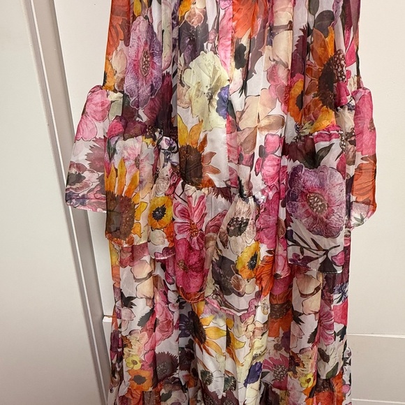 NWT | Mac Duggal 56048 White Multi Ruffle Tiered Floral Chiffon Dress Size 4 - Picture 16 of 16